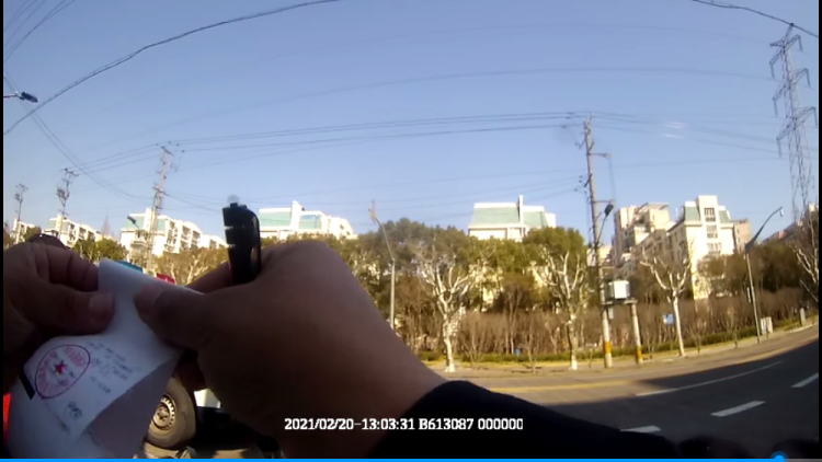 汽车年检过期提醒：及时办理避免处罚