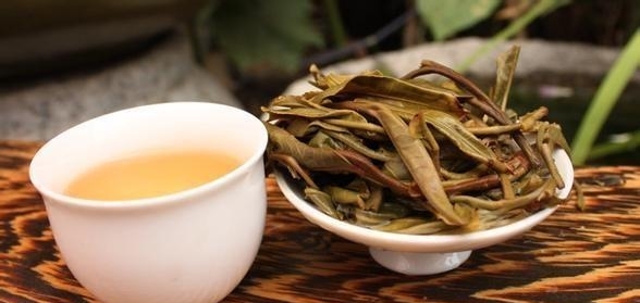 普洱熟茶金芽皇家茶，生茶下关特制青饼。