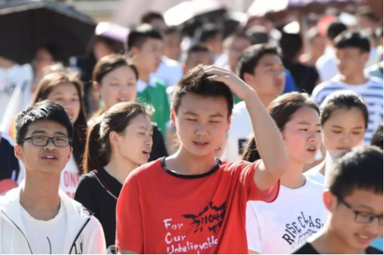 成都一所“野鸡大学”，被人民日报点名，家长们请注意