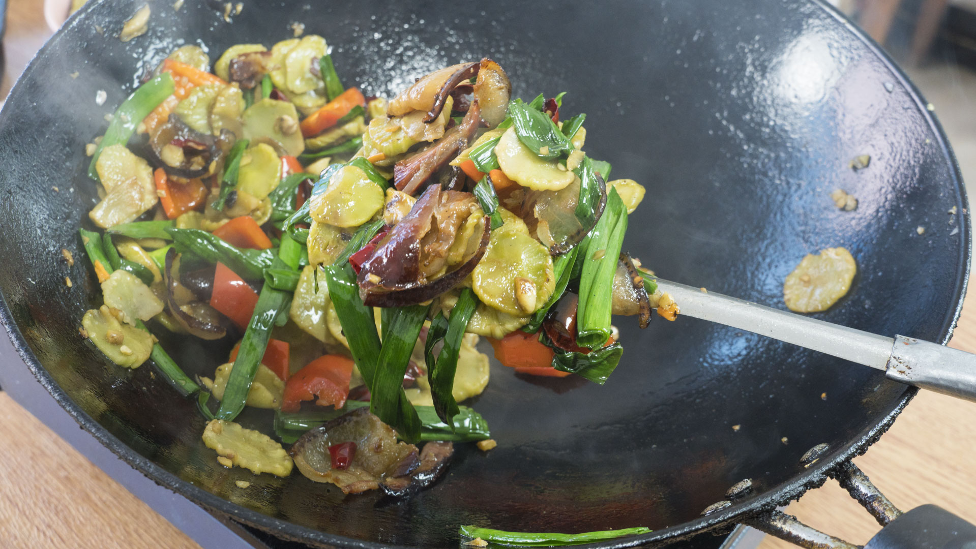 这10种蔬菜晒干后，比新鲜的还好吃！风味独特，生吃炖肉都好吃