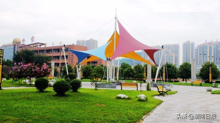 渭南明珠 教育楷模：美丽的蓝光中学欢迎你