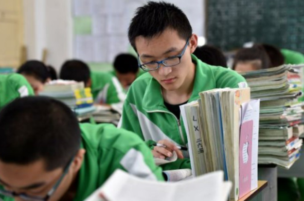 高三教室开空调，学生每天需要上交3元费用，家长：这收费合理吗