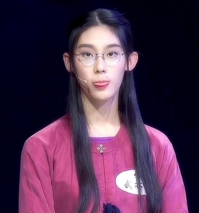 武亦姝夺冠后，关闭手机让人不解，两年后考上清华大学才让人明白