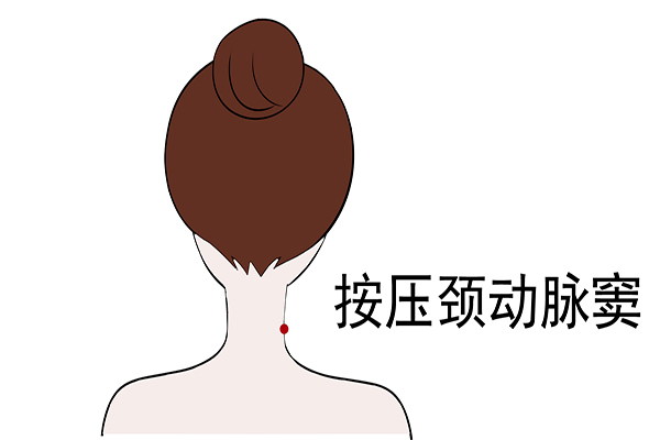 腋窝有个“长寿穴”，每天拍打几分钟，坚持下去4个好处收入囊中