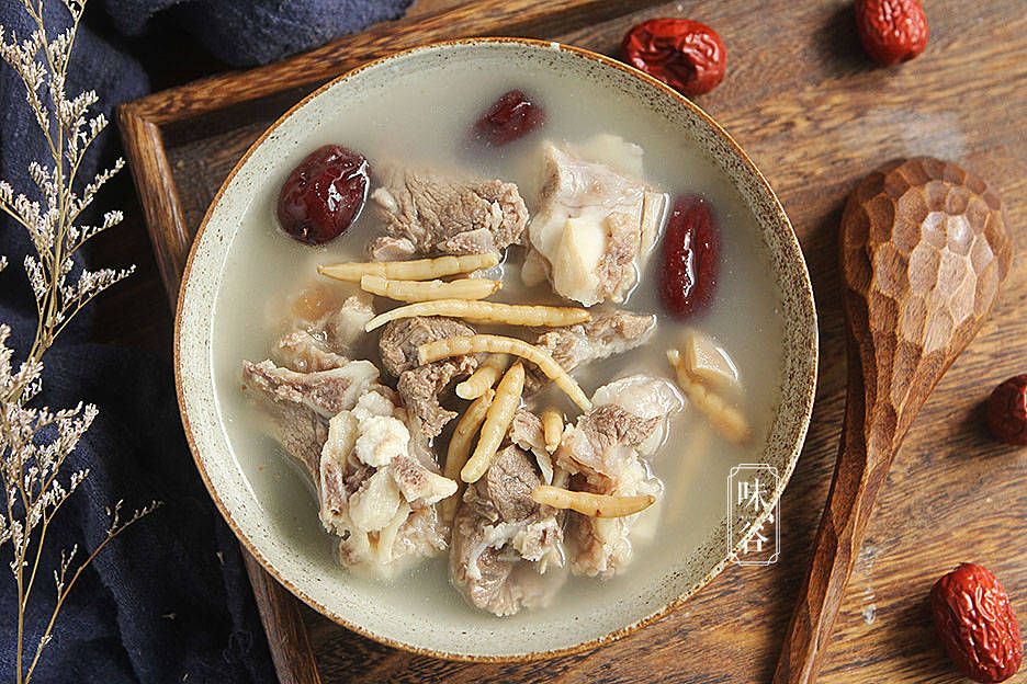 小雪之后，常给家人喝这6道汤，顺应时节，营养开胃，暖和过冬天