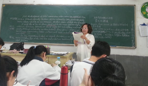 我国明明男多女少，可考上大学的女生更多，男生面临了怎样的困难