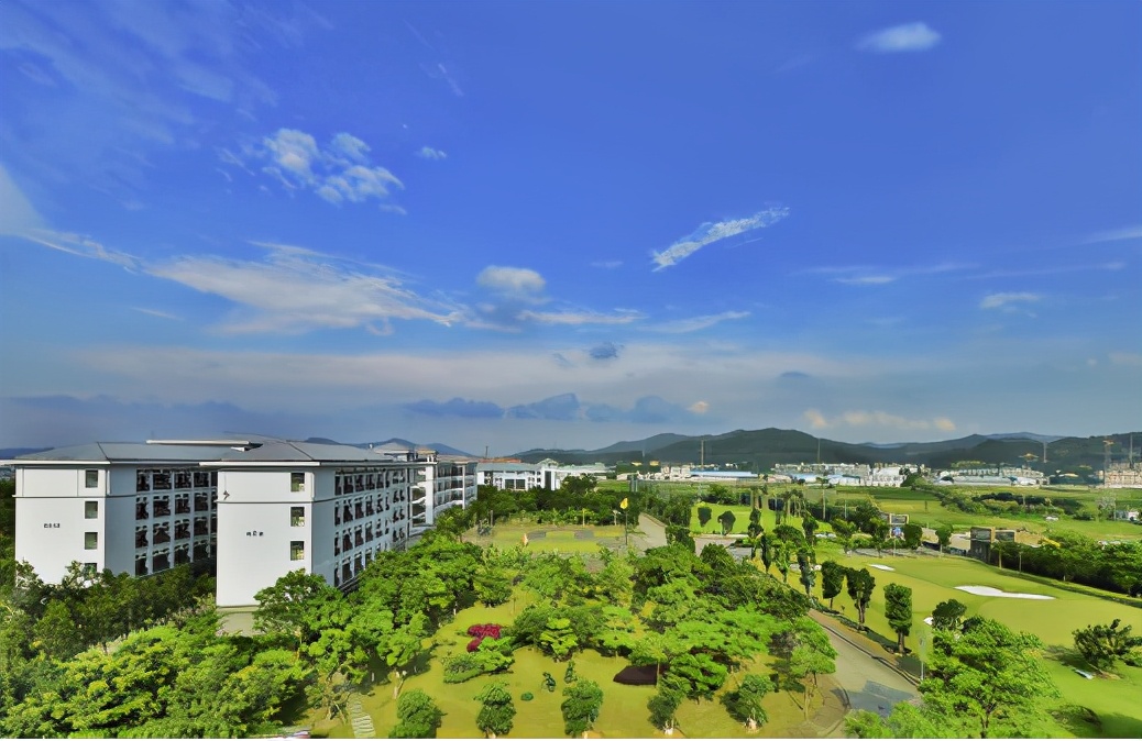 江西财经大学了解一下