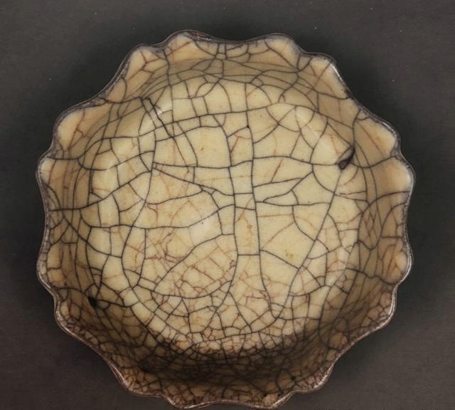 这才是国风 聊聊宋代官窑传世哥窑,图片太珍贵|瓷器鉴定真知堂