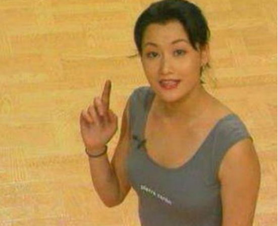 健美皇后马华：90年代的当红明星，为何41岁事业顶峰时英年早逝？