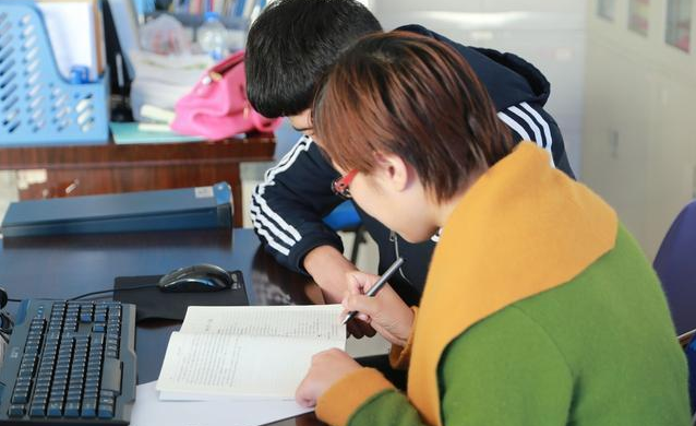 补习机构卷土重来，“补课奶茶店”开业，网友：换汤不换药