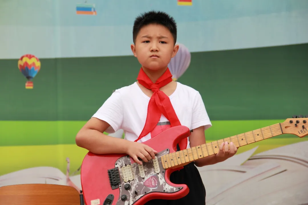 感谢您，我亲爱的老师——九江小学6.4班国旗下的表演
