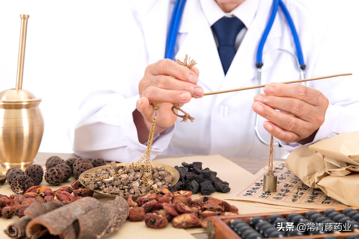 反流性食管炎应该如何选择药物？常用的抑酸药和中成药，一文了解
