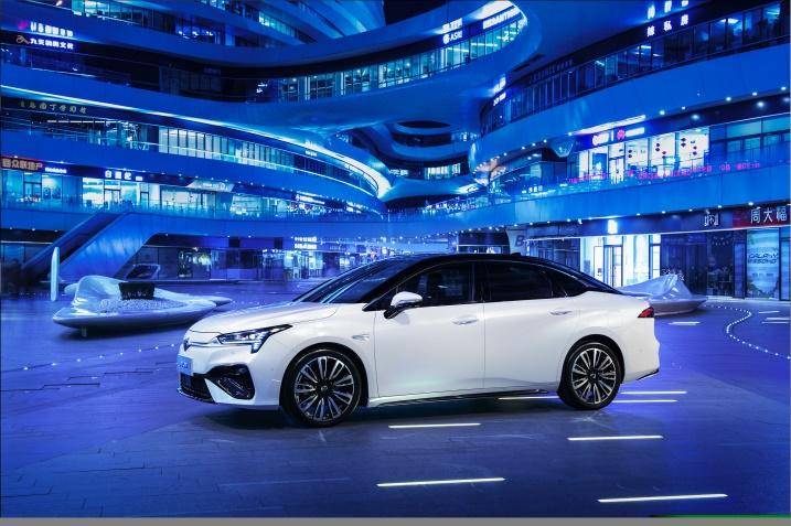 广汽新能源将推纯电超跑SUV：综合续航超600km，上海车展首秀