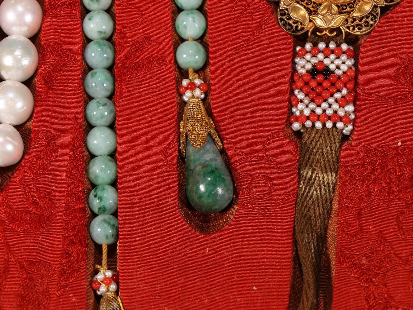 清代:「老翡翠108颗朝珠」(女士手串多少颗珠子好1.5) 第25张