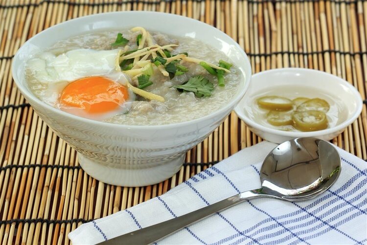 张文宏：早上不许喝粥！喝粥到底好不好？这五类人确实不适宜喝