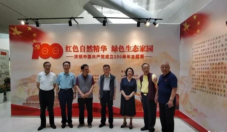 《三牛为范 挥写人生》――张怀文画牛感言 （作者：郭新民）
