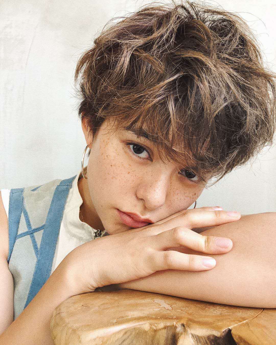 短发女生想烫发,请问冷烫好还是热烫好?为什么?