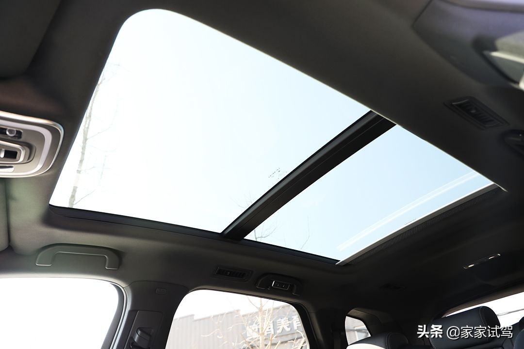 优雅与性能兼备，试驾腾势X 纯电旗舰版