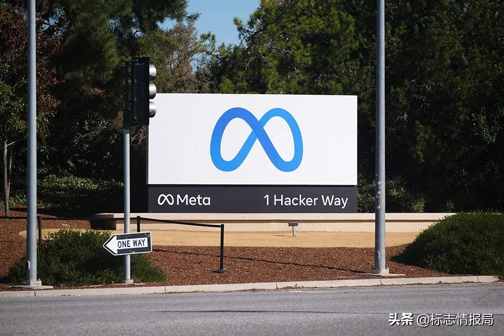 全球眼镜品牌Logo盘点：有多少与Facebook标志高度相似？
