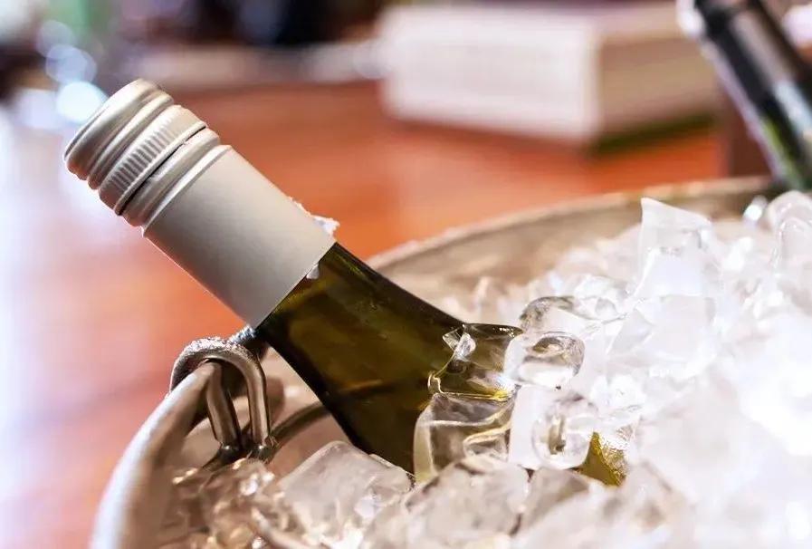干白葡萄酒怎么喝口感更好，正确的干白葡萄酒喝法