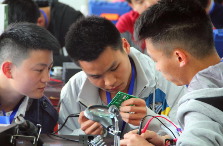 同样是专科，高等专科学校和职业技术学院有何区别？学生要早知道