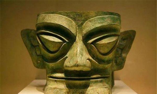 三星堆挖掘灵异事件：没有挖出手机，帆叶网，却发现了神奇的符号