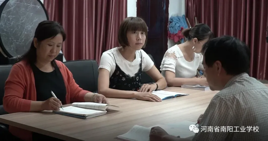 南阳工业学校，国家级重点中专招生，工业机器人，跨境电商专业