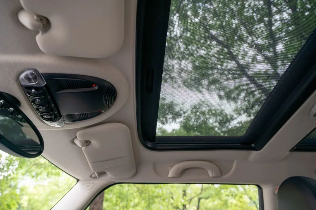 MINI COOPER Excitement：代步车不敷衍，操控、外形讲品味