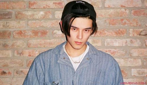 小太阳姚弛：从胖小子到文艺男神，人生是经历过灰暗仍旧选择原谅