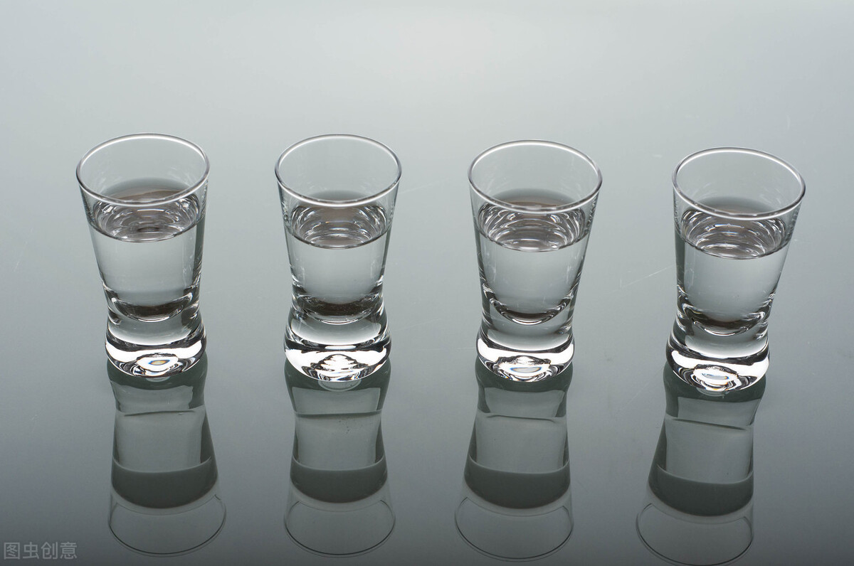 酱酒火了，茅台镇有酒厂几百家，为何能酿出好酒的酒厂寥寥无几？