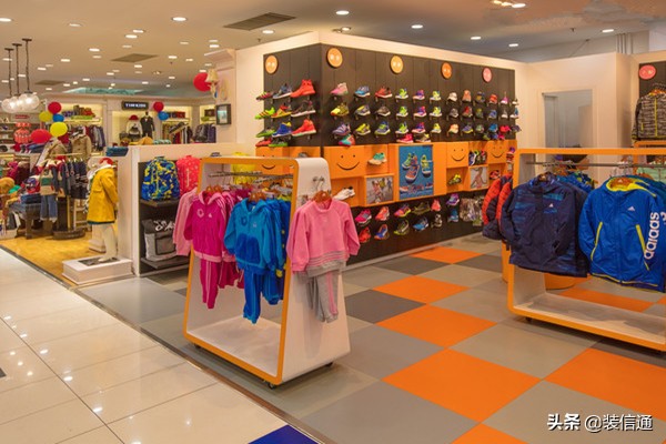 童装点装修如何吸引顾客？设计要点大揭秘，祝你当个有钱的老板~