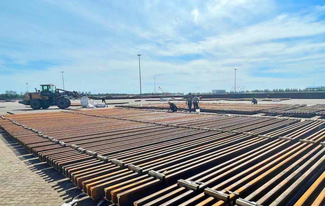 中铁物资集团港澳有限公司首批6万吨钢轨出口巴西