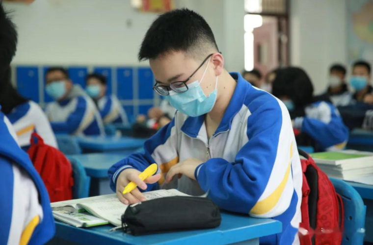 学生要不要竞选“班干部”，班主任说出真心话，家长听了茅塞顿开