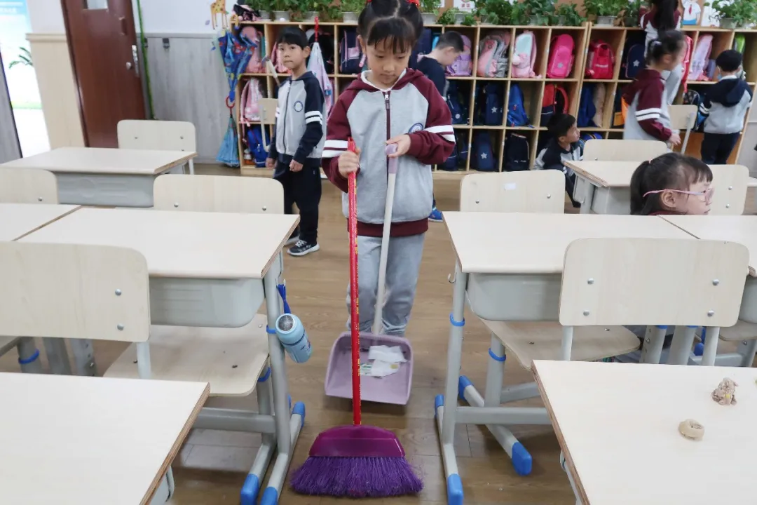 好习惯，伴成长——记华中附小一年级“一日常规”评比活动