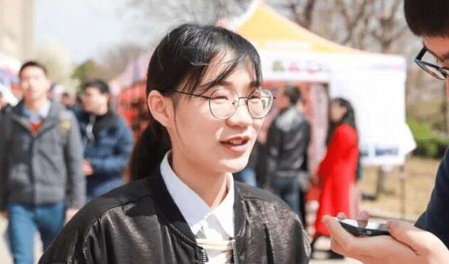 大学里哪个班委值得竞选？选择班长职位很吃亏，聪明人都这样选