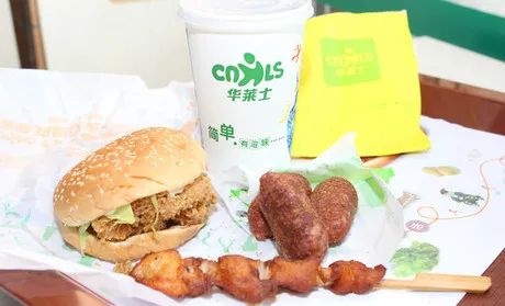 一年卖35个亿，“快餐界的拼多多”这回翻车了