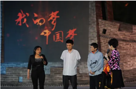 无臂学霸杨孟衡：用脚写字考出文科状元，寒门贵子的开挂人生