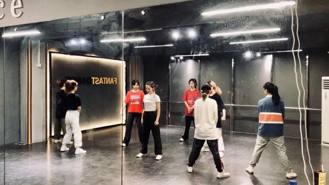 小编找了些涉外的硬货，希望能帮到3+证书补录的你｜广州涉外学院