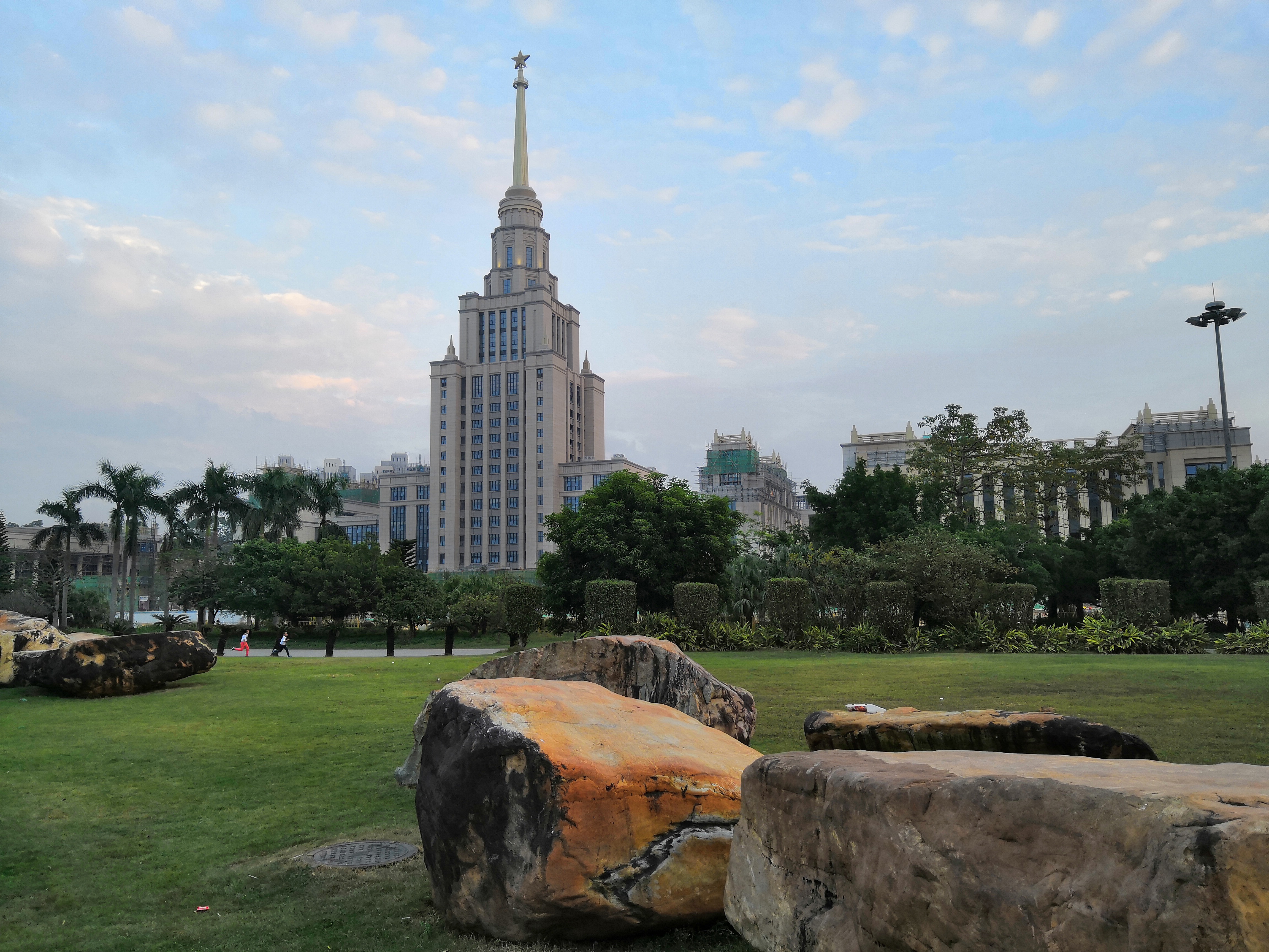 2019龙岗对话：下好“民生棋”，经济红利蝶变民生福利