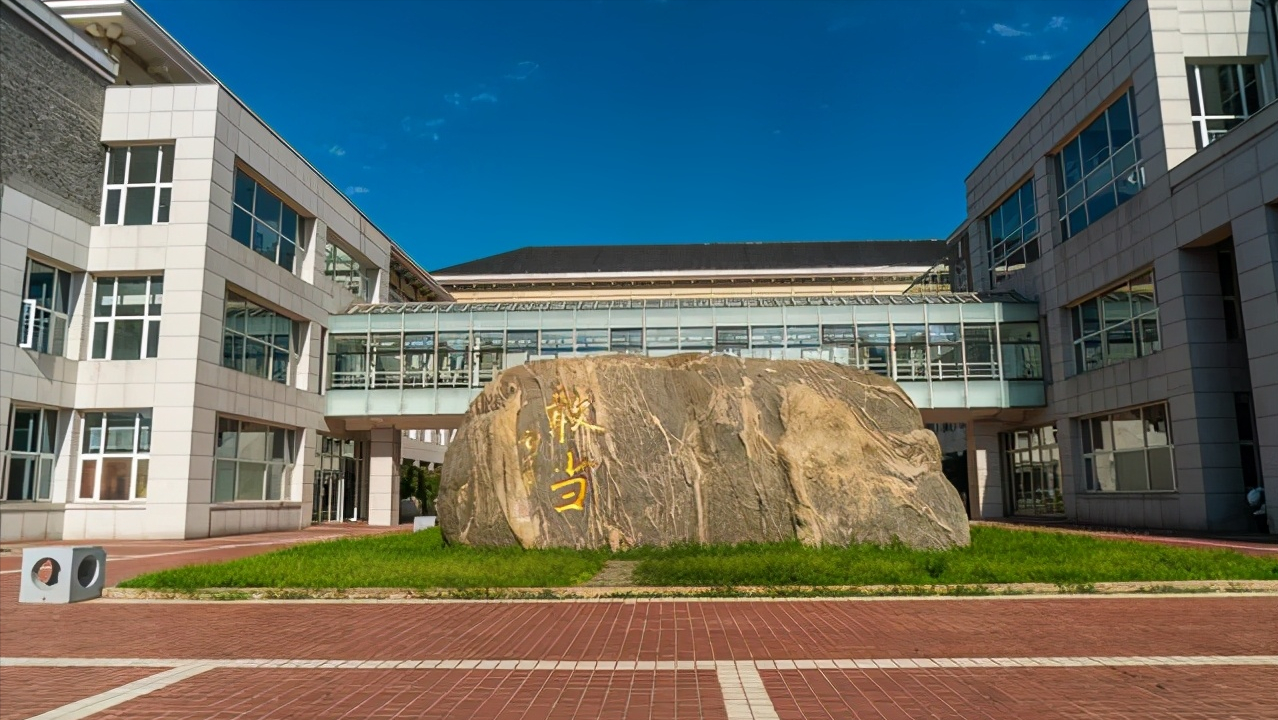 5大热门专业实力强的大学，在这些大学学专业，比铁饭碗还香