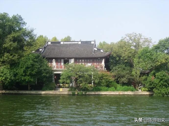 愤青林升在旅馆写下墙头诗，表达对南宋朝廷的不满，竟然红了