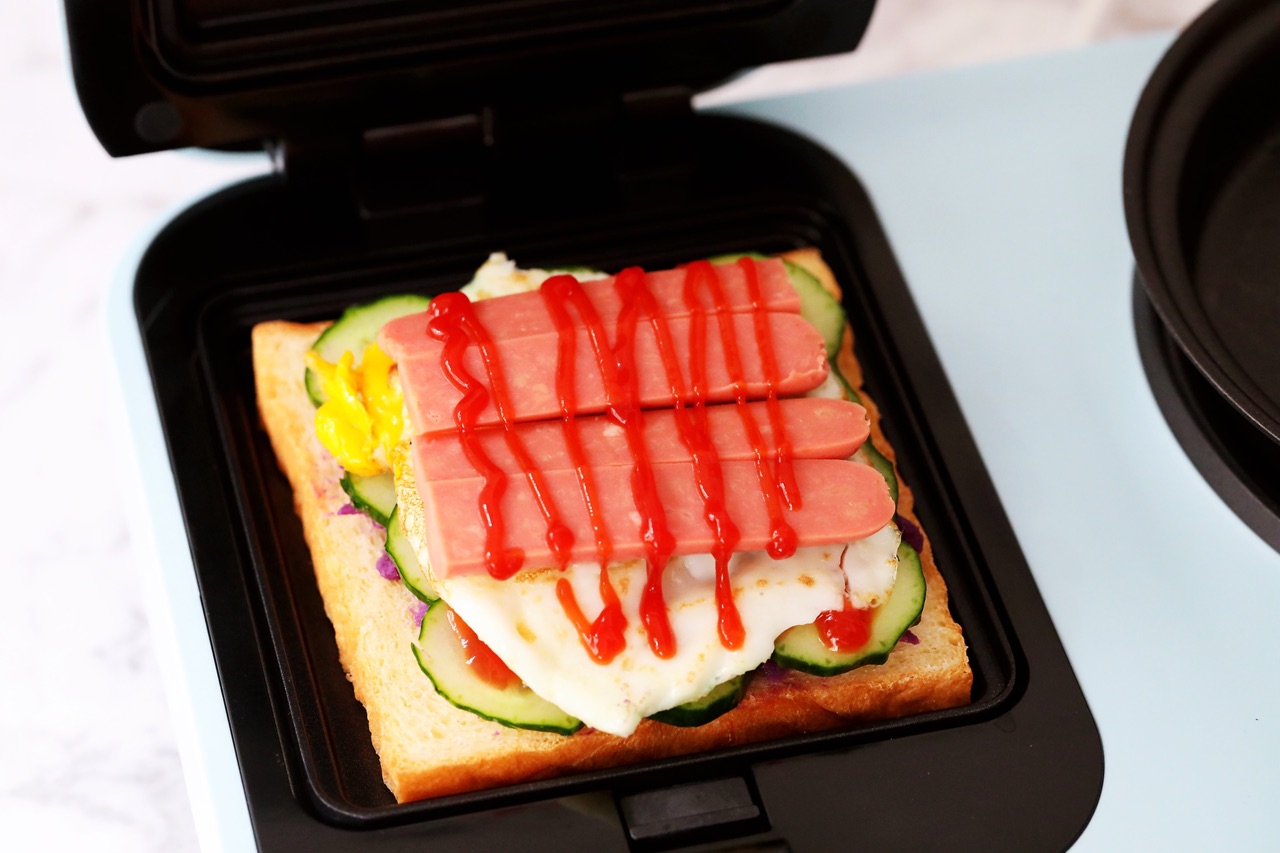 早餐不糊弄，紫薯鸡蛋三明治，营养丰富味道赞