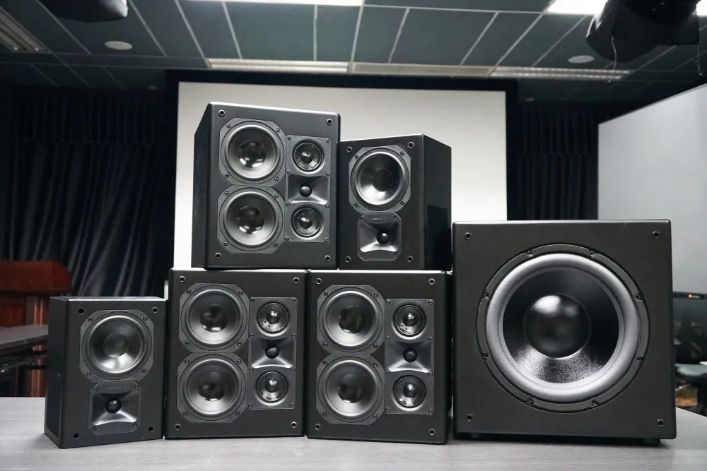 音箱输出功率越大越好吗（家庭影院音箱该买多大功率的）