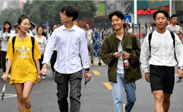 大学男女比例（我国明明男多女少）