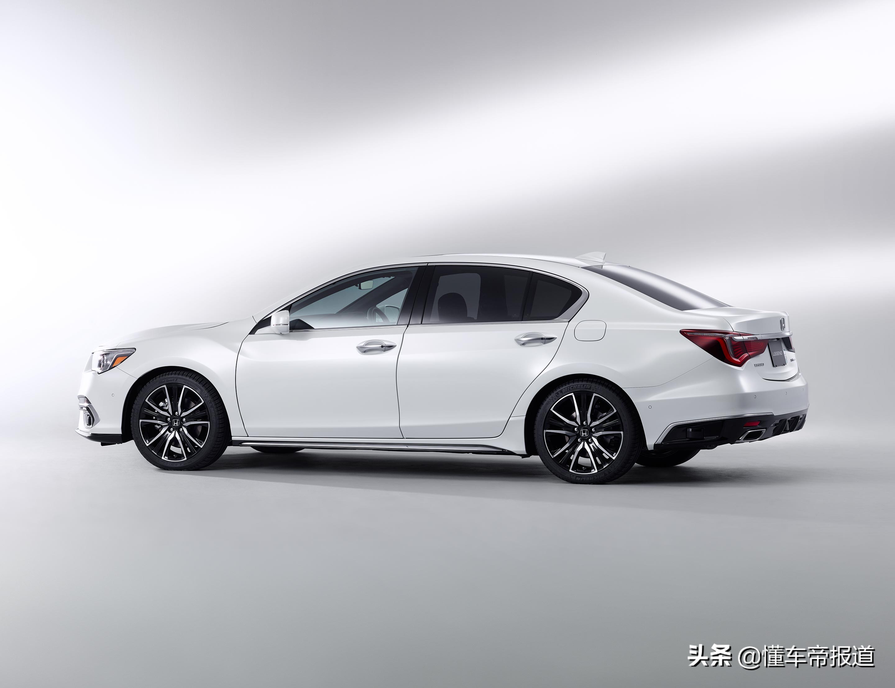 不过在经济型品牌很少涉足的中大型轿车市场,本田一直有产品存在,这款