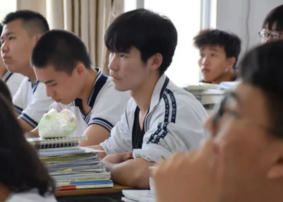 英语会被踢出高考？教育部给出答案，让家长松了一口气