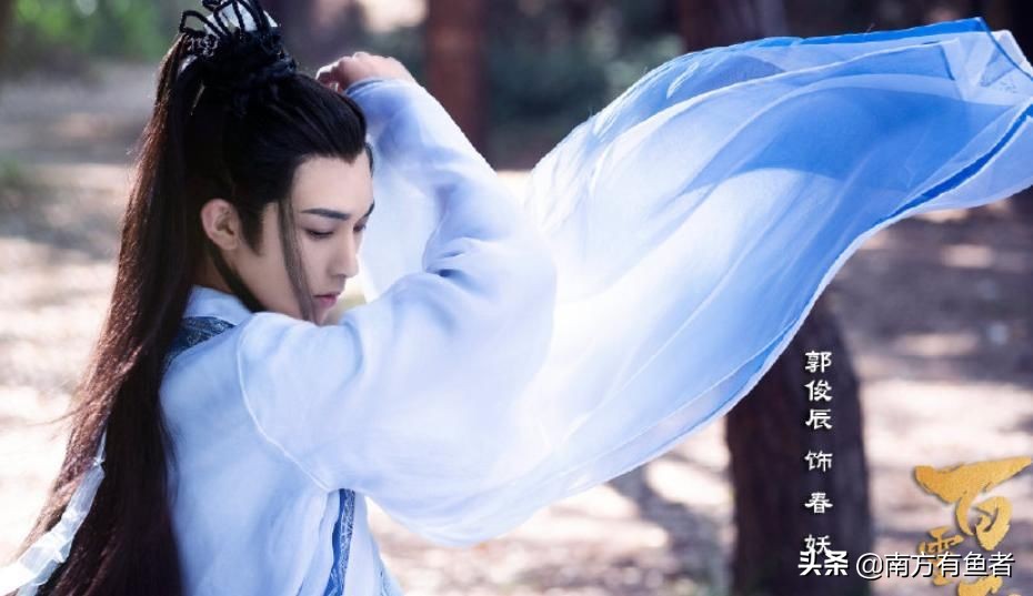 《百灵潭》：她是一个棺材，堕落的公主，前世的残恋，今生的姻缘