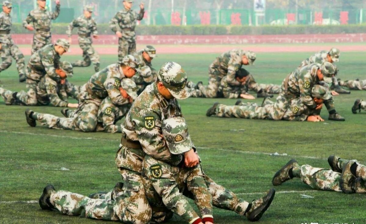 军报说涨工资的事，八一过了是时候该涨了，怎么涨？涨多少？收藏