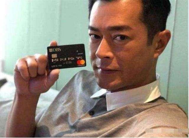 中国拥有黑卡的人 黑卡要多少钱才能开户
