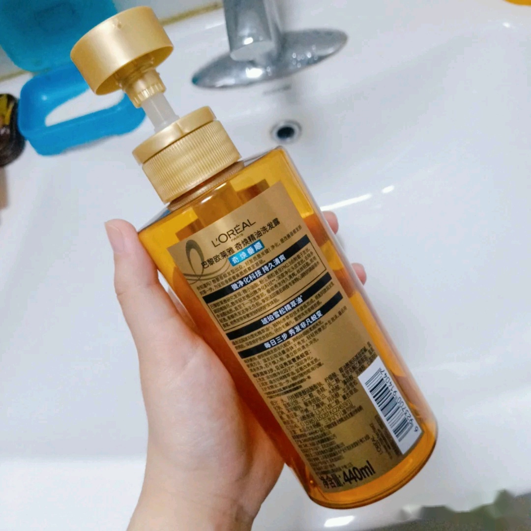 熱門洗發水紅黑榜：歐萊雅大金瓶是紅榜，阿道夫爭議較大